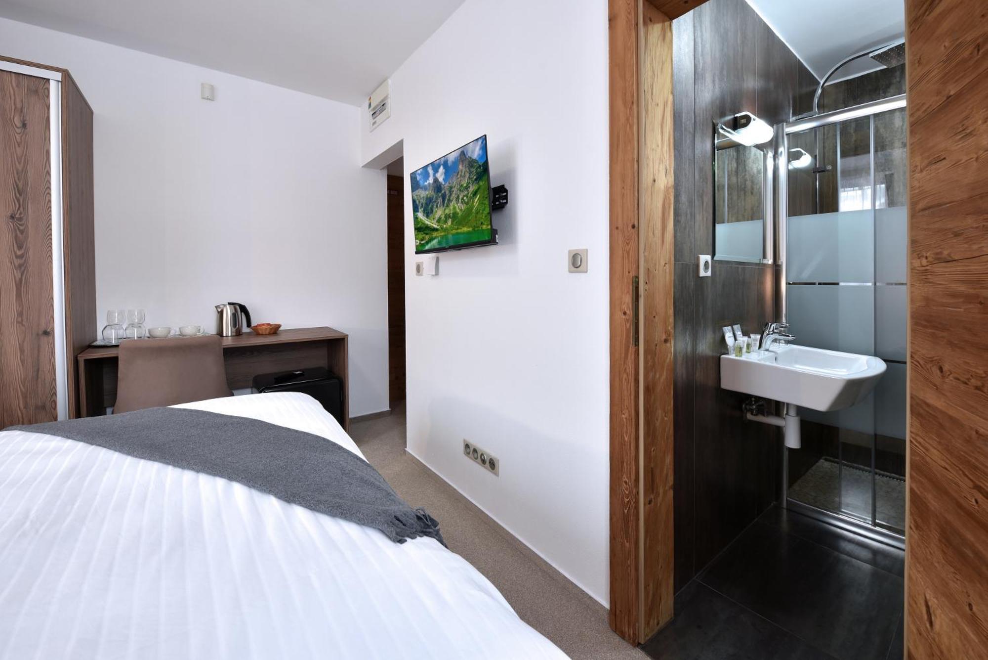 APLEND Hotel Kukučka Tatranská Lomnica Buitenkant foto